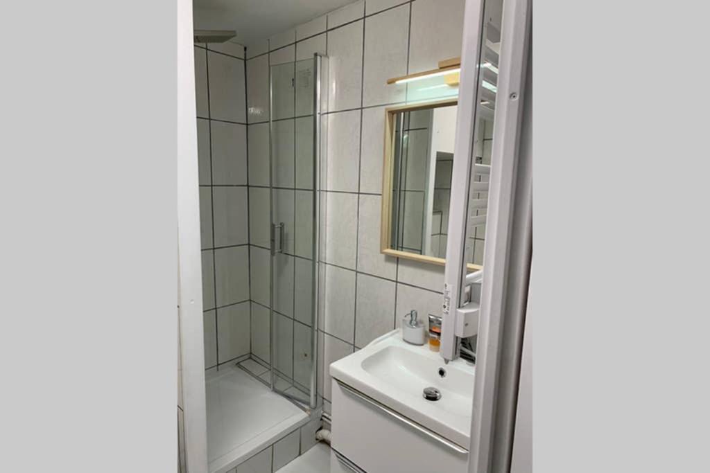 Appartement La Belle Étoile à Noisy-le-Grand Extérieur photo